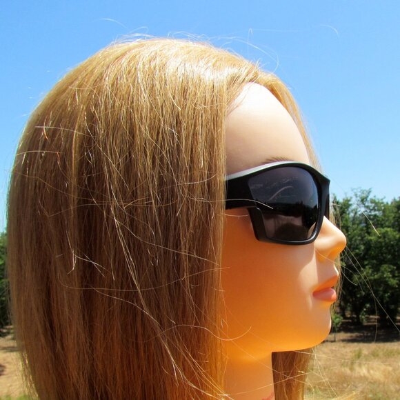 SUNGLASSES, CHAMPION BLACK POLARIZED CAT.3 WOMEN'S & MEN'S UNISEX w HARD CASE - Picture 2 of 7